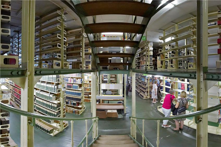 Tübinger Universitätsbibliothek im Bonatzbau. Archivbild: Metz