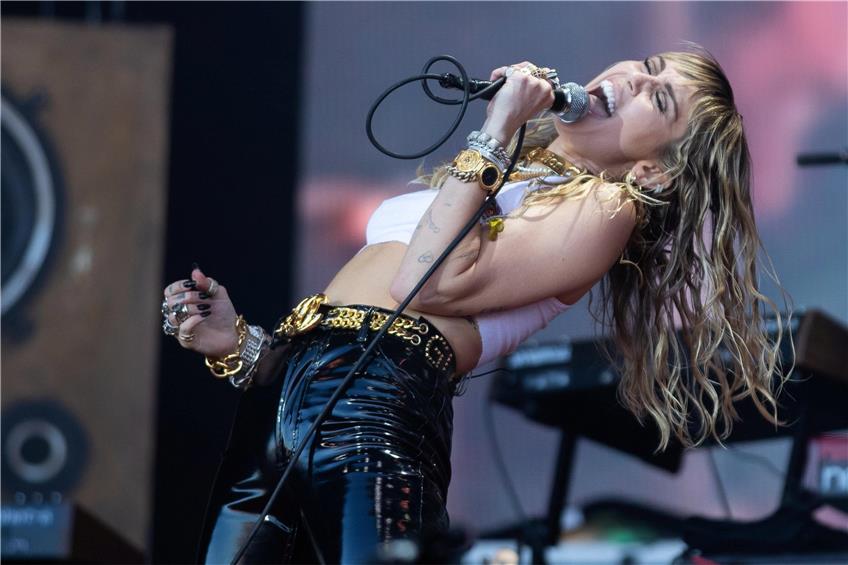 US-Sängerin Miley Cyrus bei einem Auftritt beim Glastonbury Festival.