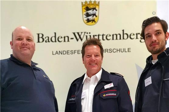 Uwe Gonser, Thomas Mangold und Daniel Lange (von links) 2019 in der Landesfeuerwehrschule in Bruchsal. Bild: FW Kusterdingen