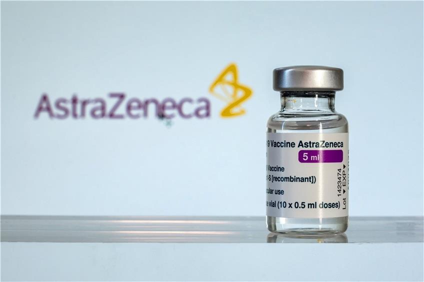 Verimpfung gestoppt: Vakzin von Astrazeneca. Foto: ©Marc Bruxelle./shutterstock.com