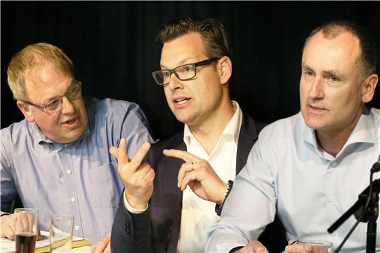 Von links im Bild die OB-Kandidaten Thomas Keck (SPD), Carl-Gustav Kalbfell (FDP) und Christian Schneider (CDU). Bild: Horst Haas