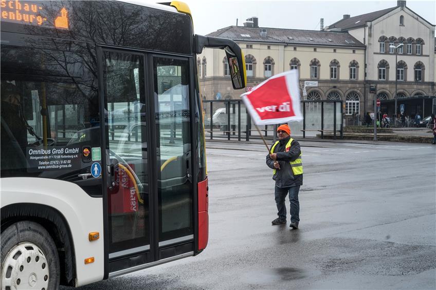 Warnstreik der Busfahrer. Bild: Ulrich Metz