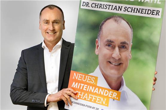 Will gestalten statt verwalten: OB-Kandidat Christian Schneider, der im Falle seiner Wahl gerne in eine Bezirksgemeinde ziehen würde.Bild: Horst Haas
