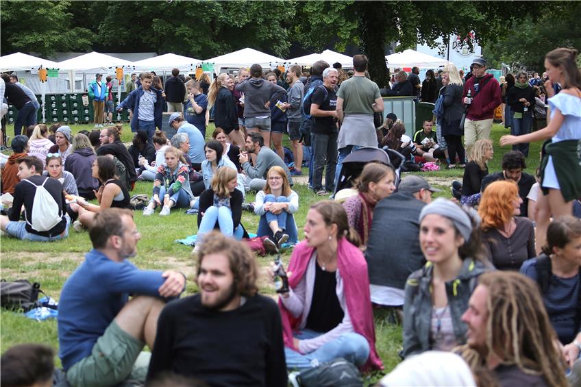 Woodstock-Stimmung auf dem Tübinger Ract-Festival. Bild: Erich Sommer