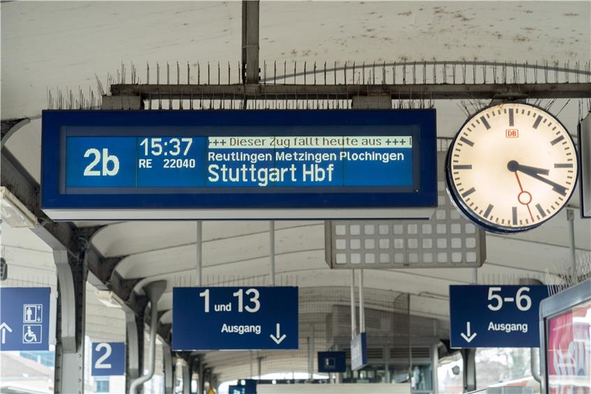 Zugausfall, Verspätung, Bahn, Bahnhof Tübingen Archivbild: Metz